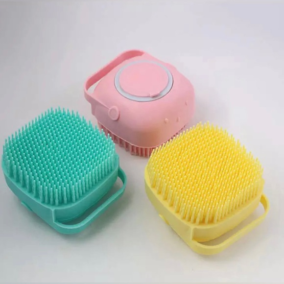 Pet Bath Brushes Massage Shampoo
Dispenser Available in Pink, Yellow and Green - Picture 15 of 15